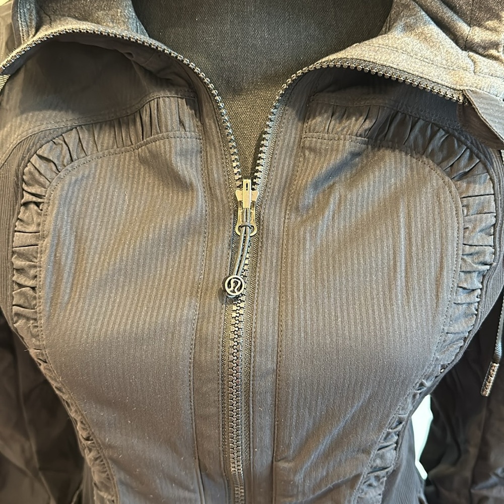Lululemon jacket - Picture 2 of 7